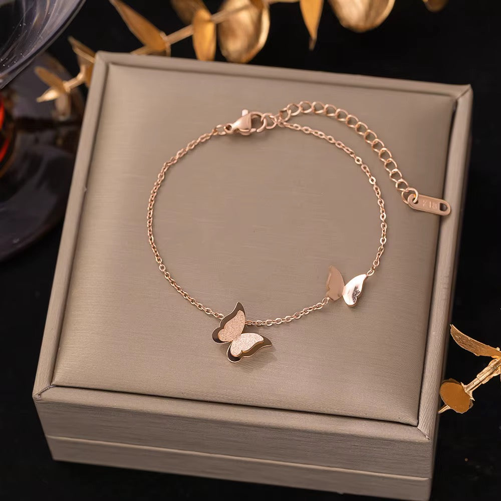 AMALA AUREA SIGNATURE — SET DE BRAZALETES