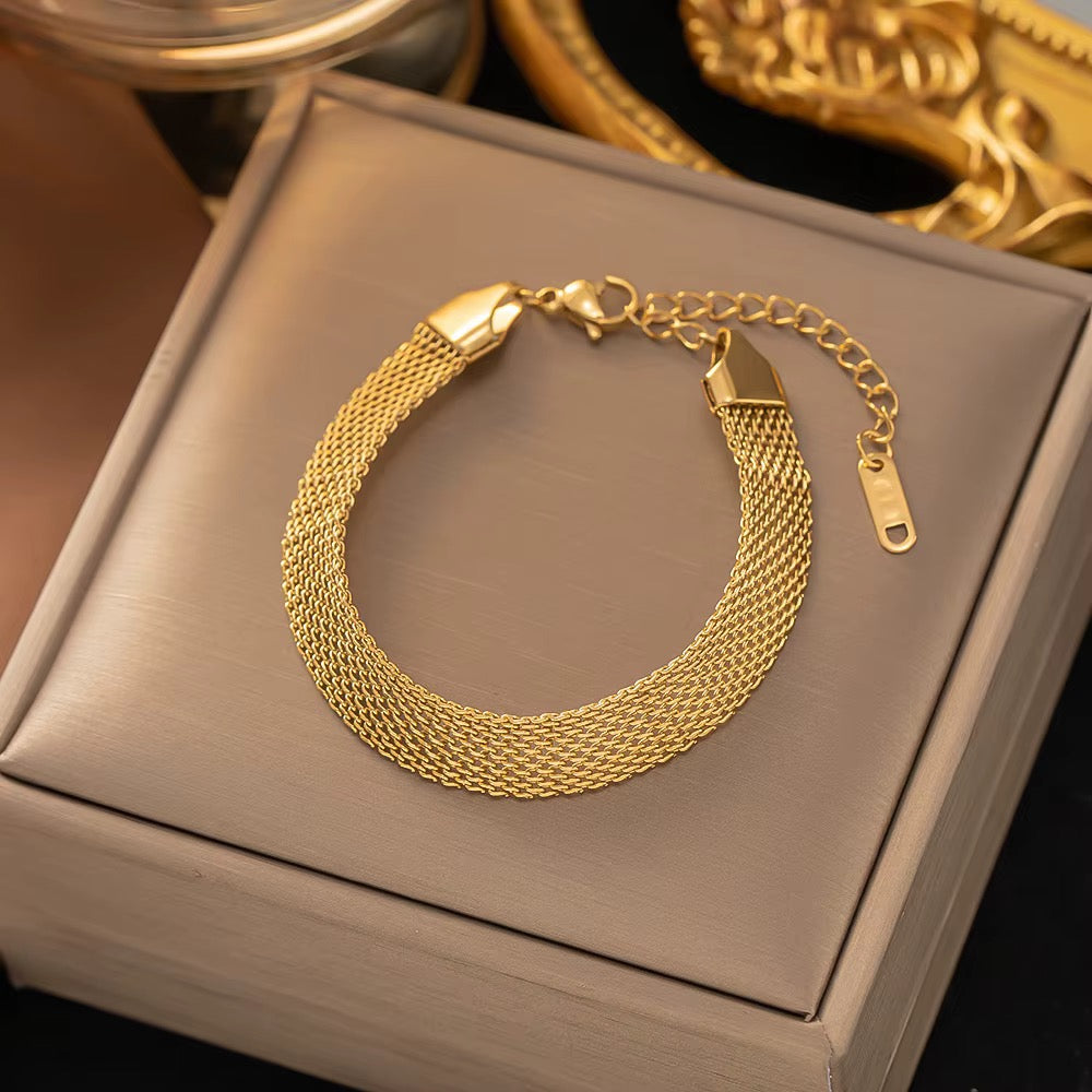 AMALA AUREA SIGNATURE — SET DE BRAZALETES