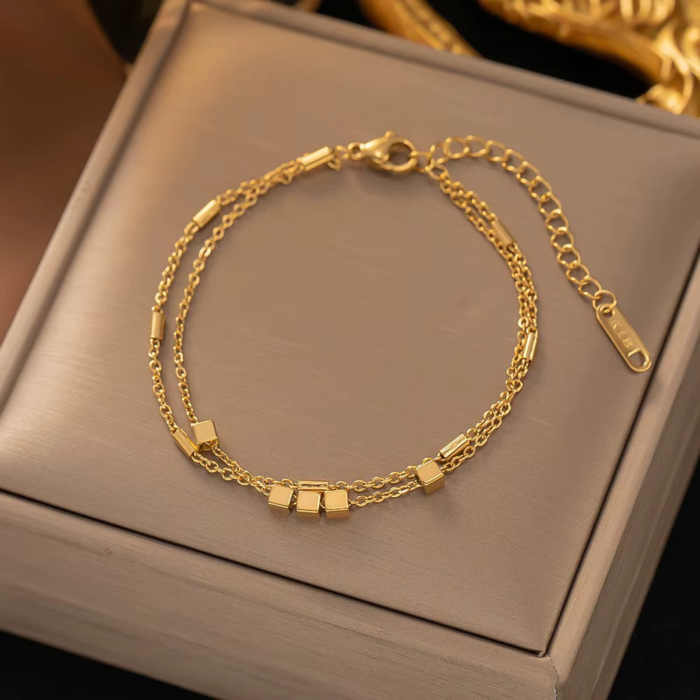AMALA AUREA SIGNATURE — SET DE BRAZALETES